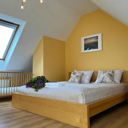 Apartment Hemingwaya Jelenia Gora